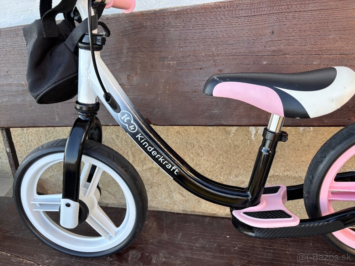 Dievčenské odrážadlo