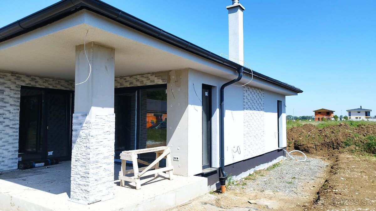 NOVOSTAVBA- Moderný rodinný dom v obci Cífer, časť Pác