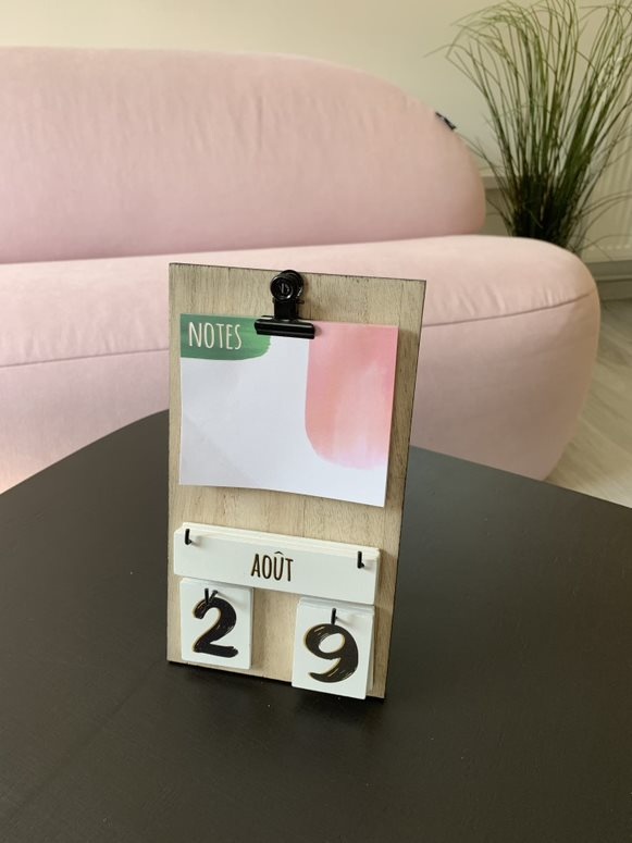 Kalendár drevený