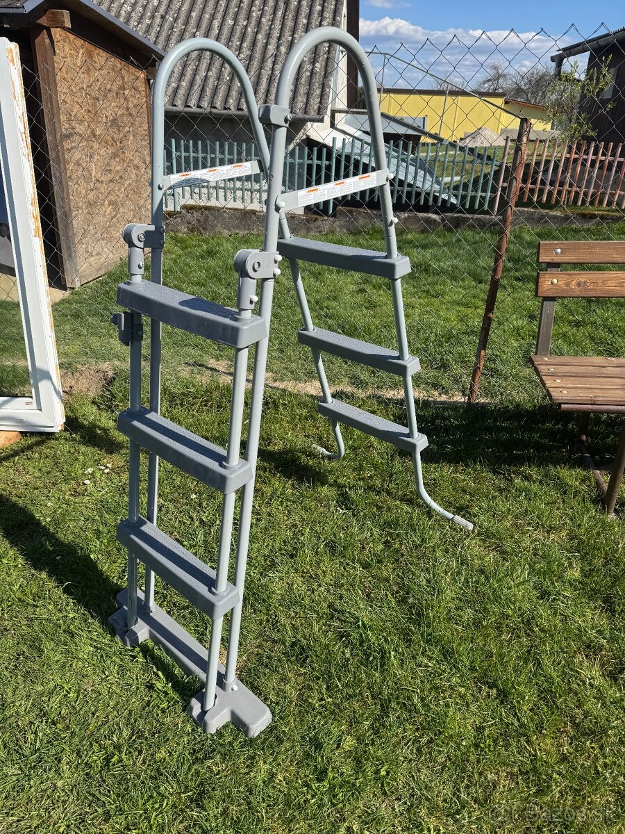 Rebrik bazenovy