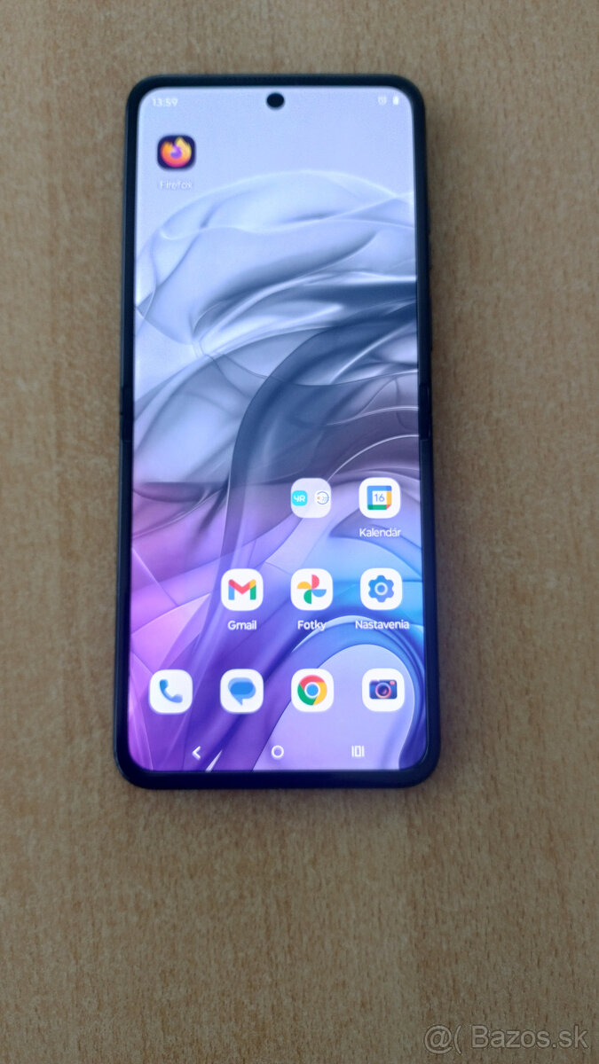 Motorola razr 50