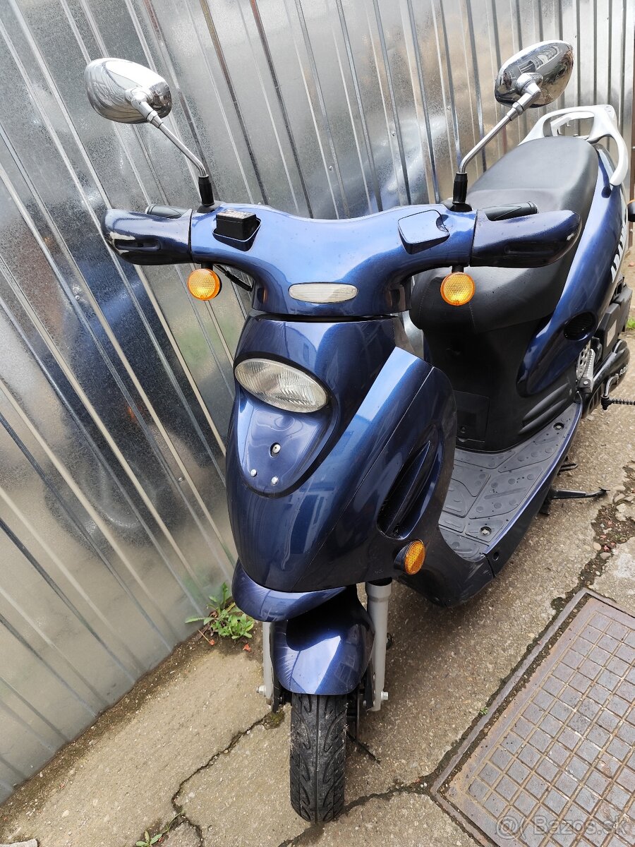 skúter Adams 125
