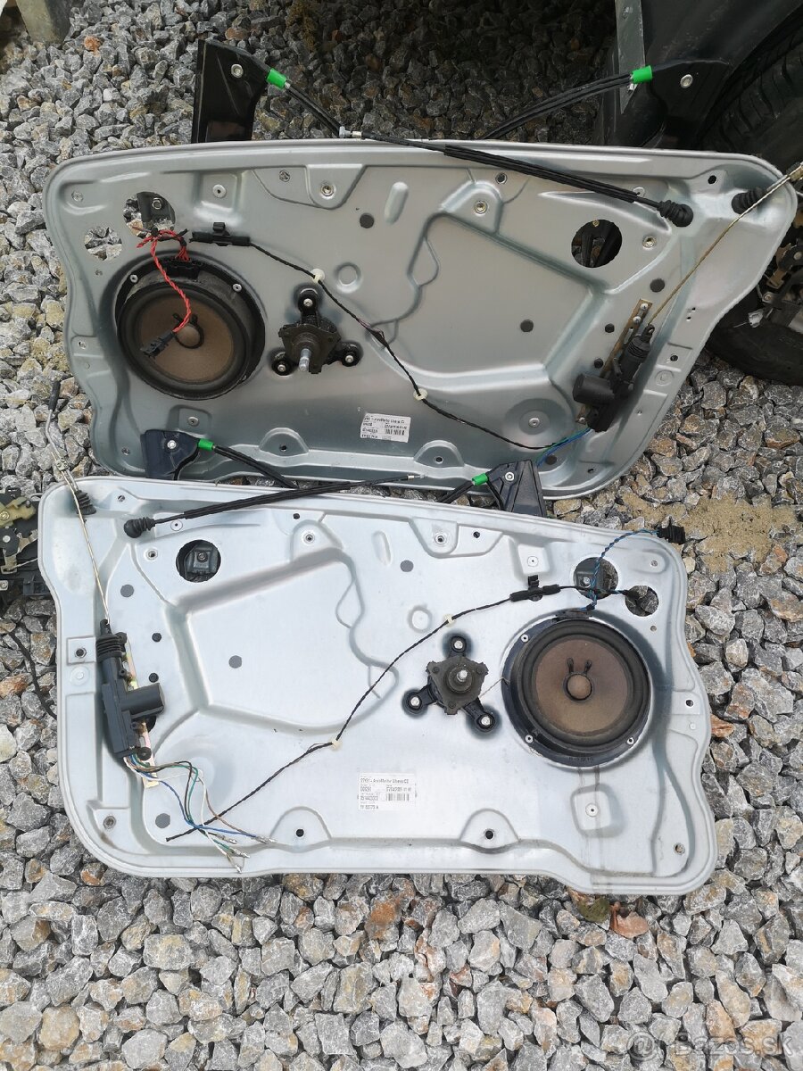 Fabia 1 manuálna stahovacka okna
