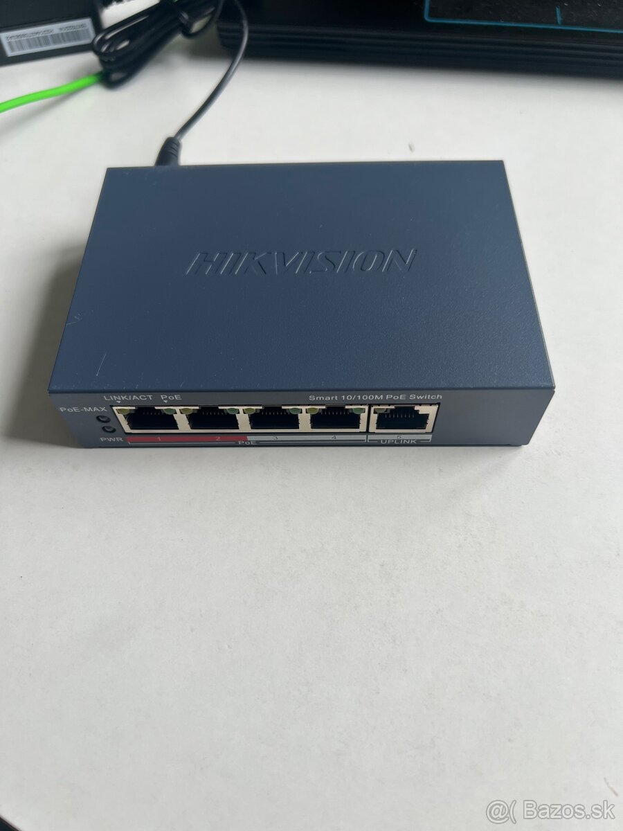 POE Switch HikVision DS-3E1105P-EI (5-port), 60W