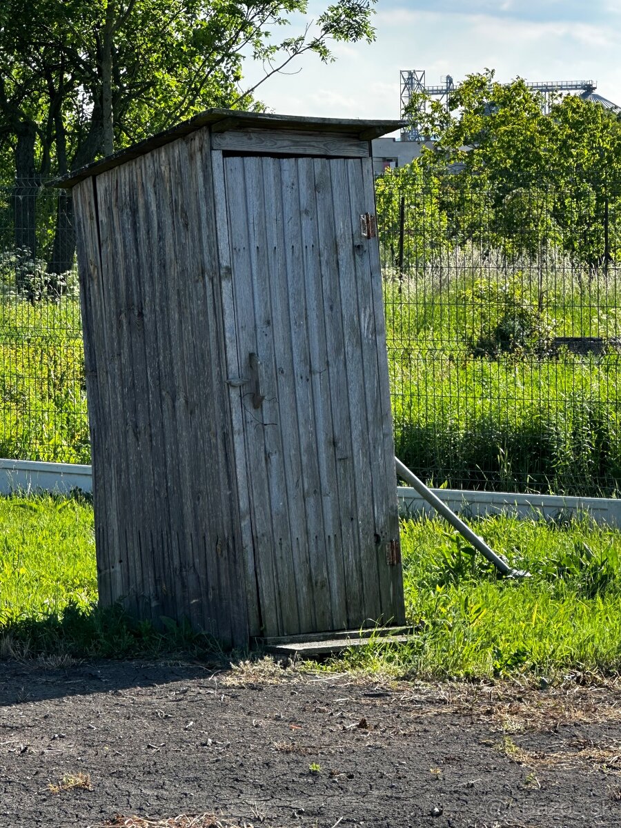 Latrina