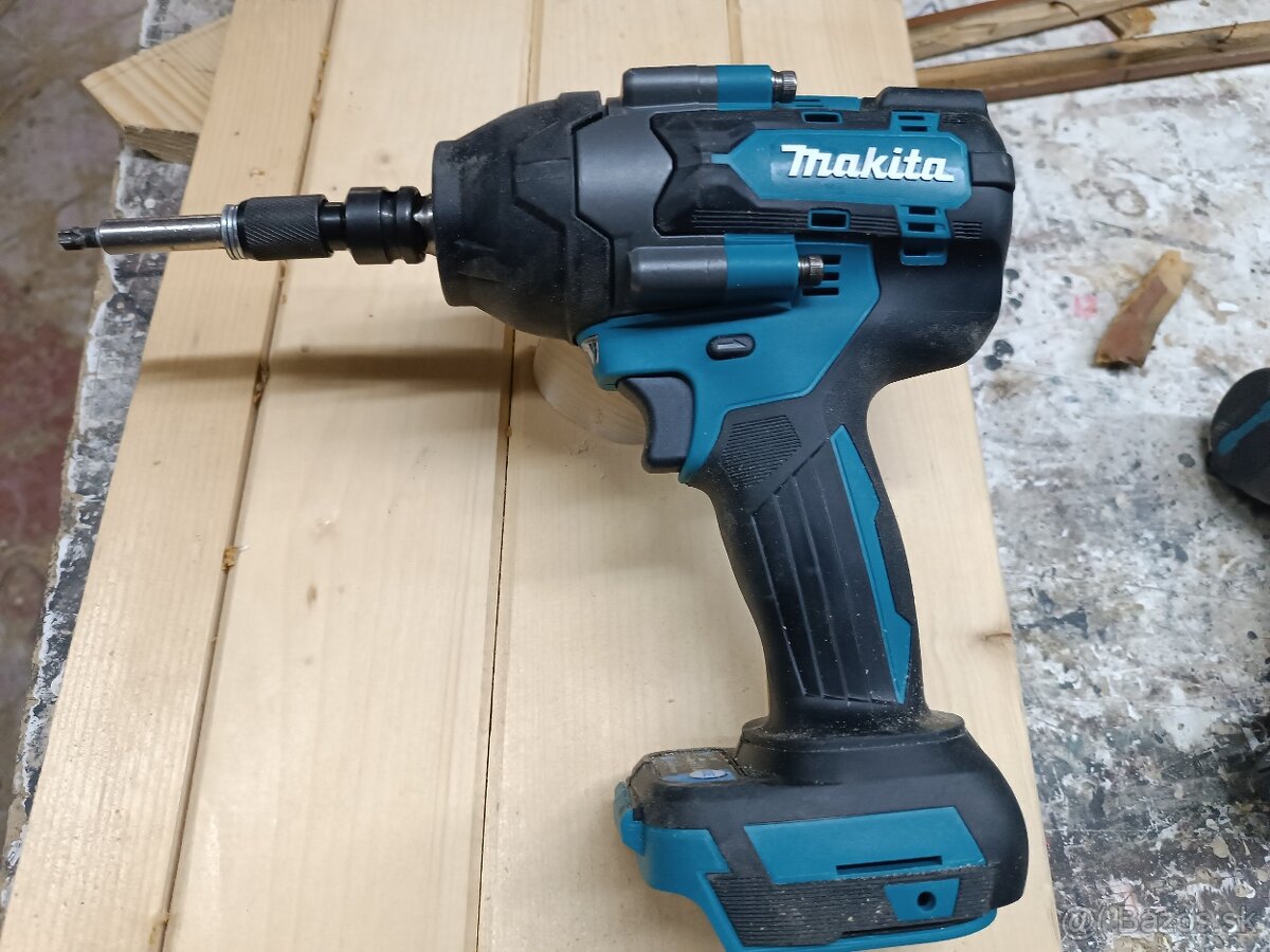 Makita razovy utahovak