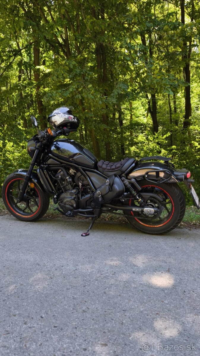 Honda Rebel cmx 1100 manuál. 8300km