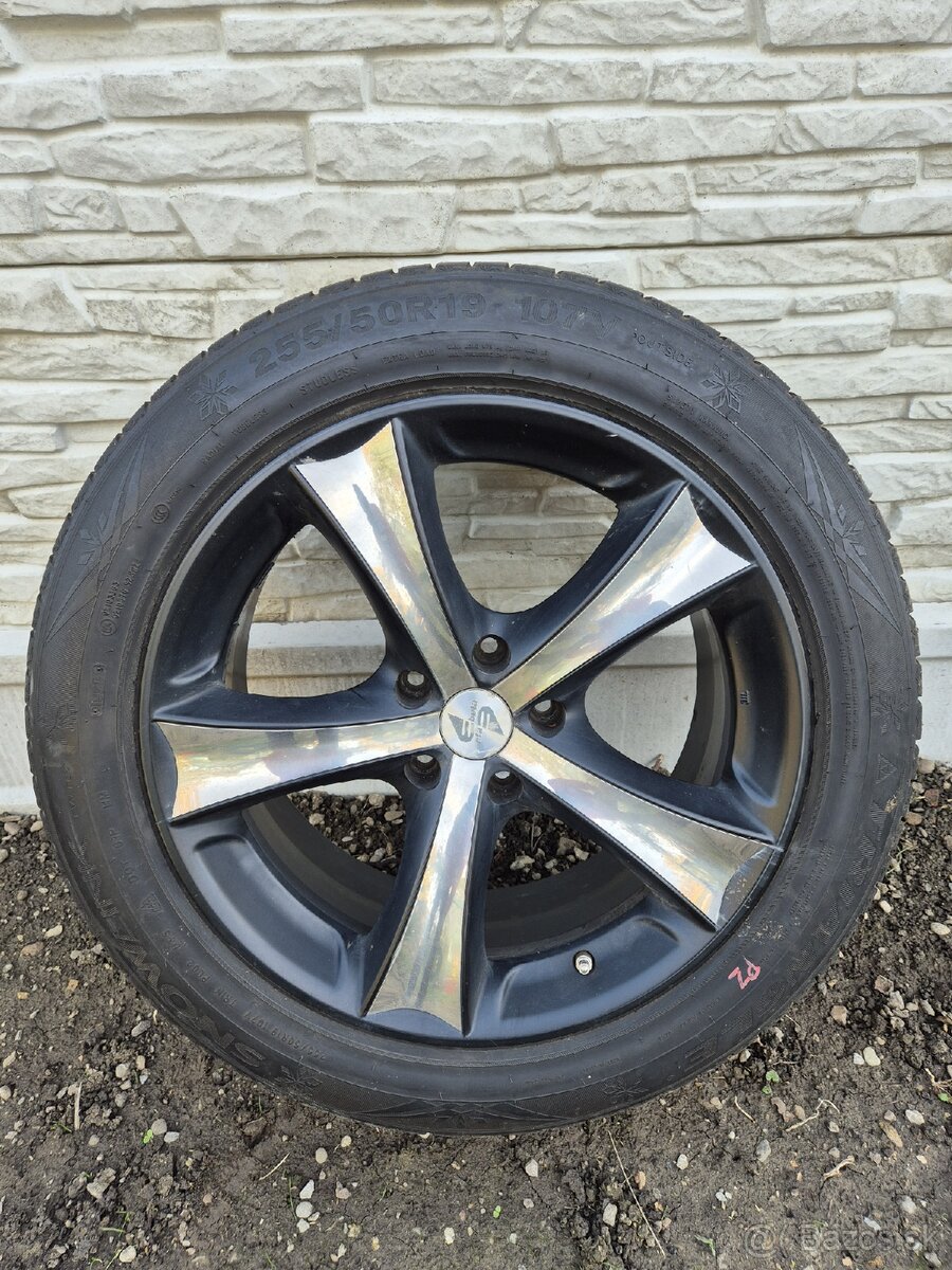 255/50R19