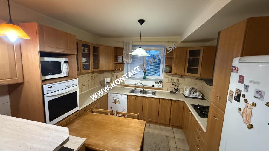 2 izb. byt + parkovacie miesto, ul. Milosrdenstva, Juh, 56m2