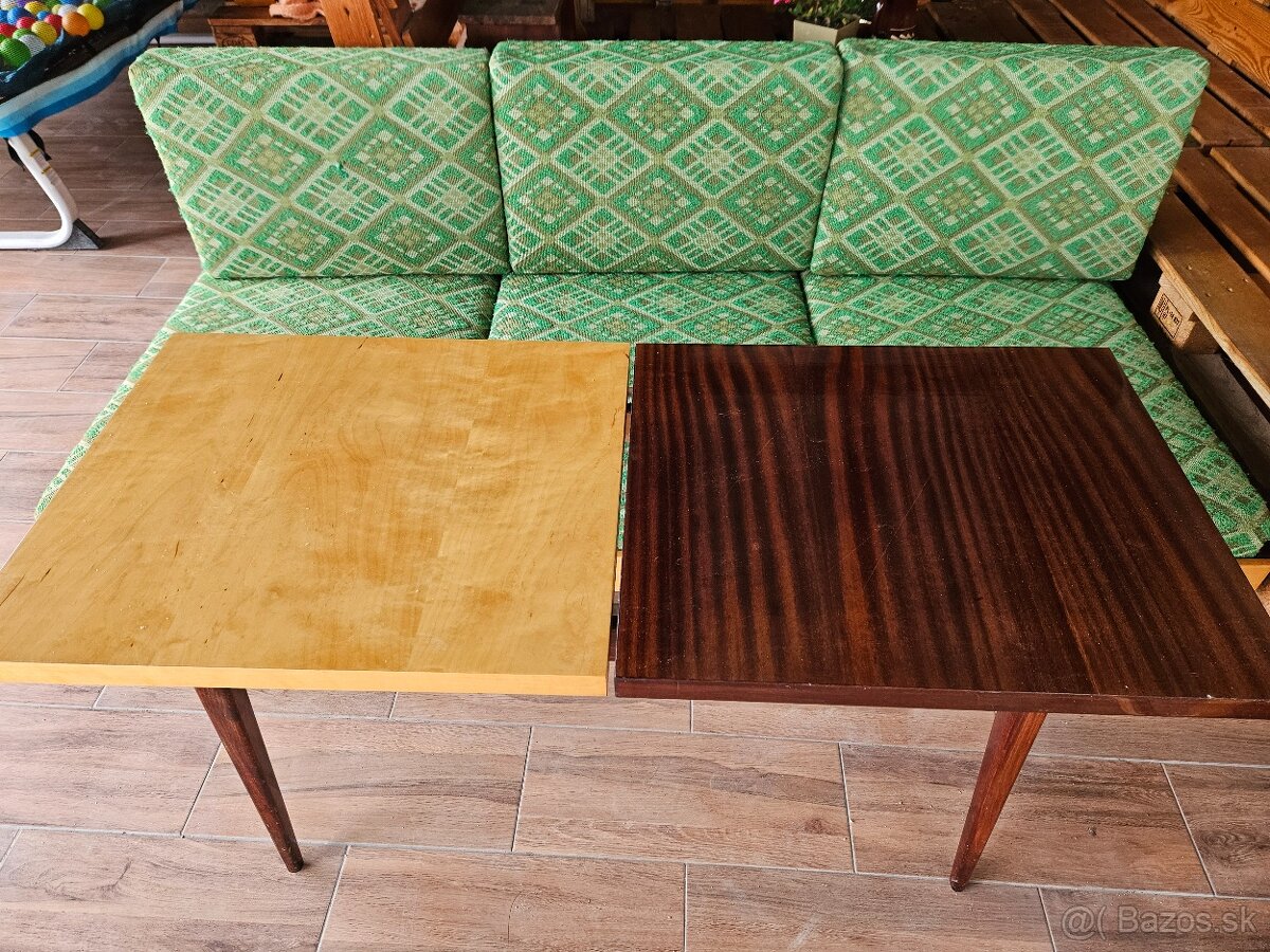 Zadarmo gauč, stolík