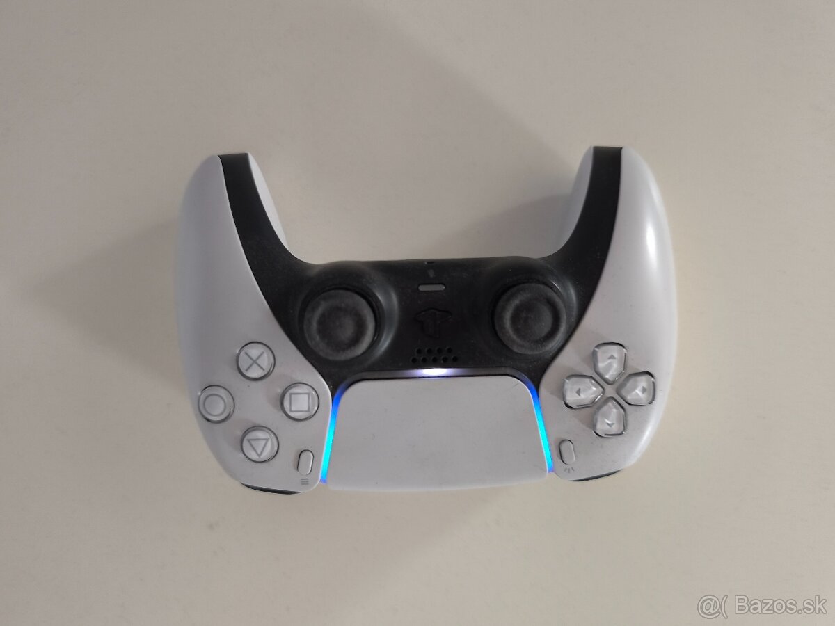 PS5 controller