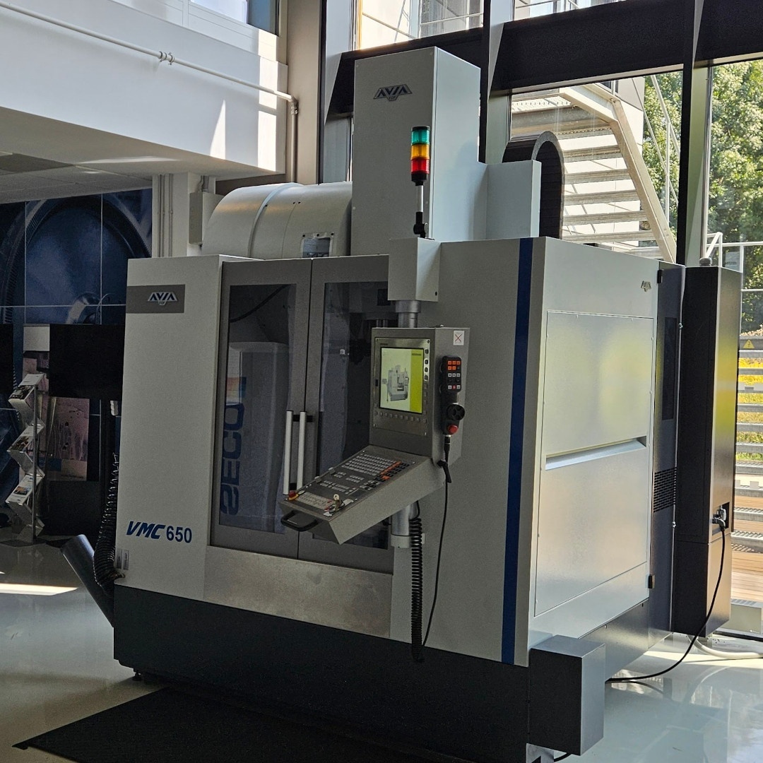 CNC obráběcí centrum na kov AVIA VMC 650V