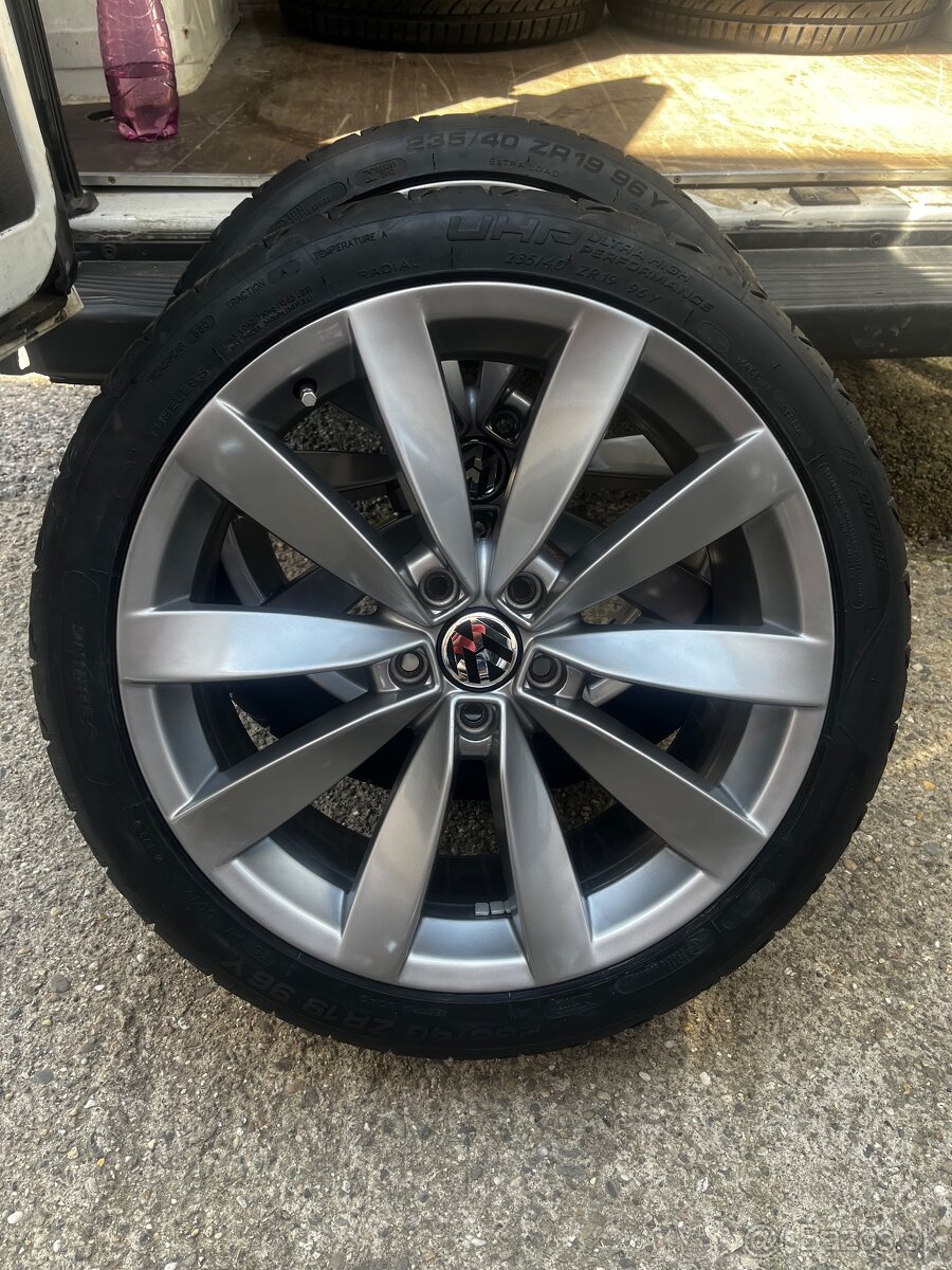 Original R19 vw kolesa