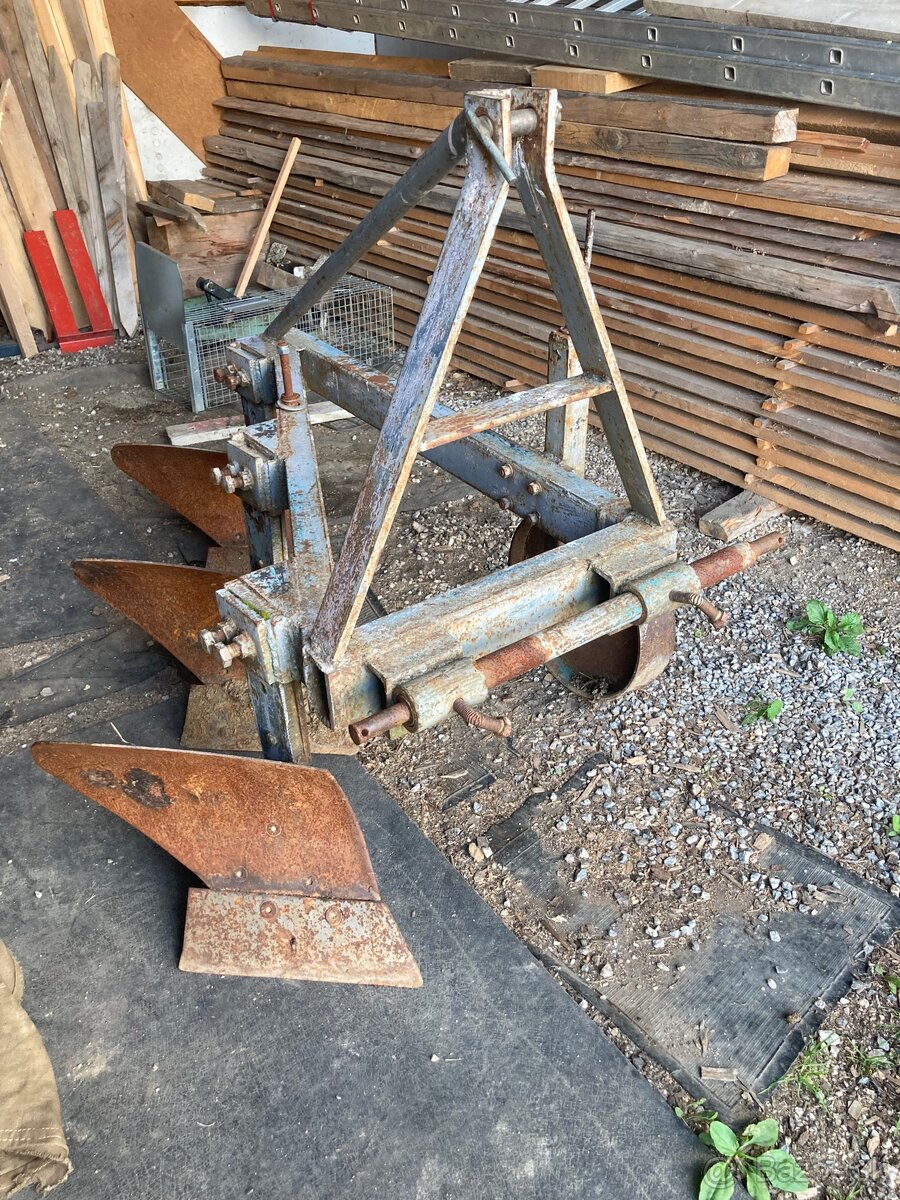 Predám menší pluh