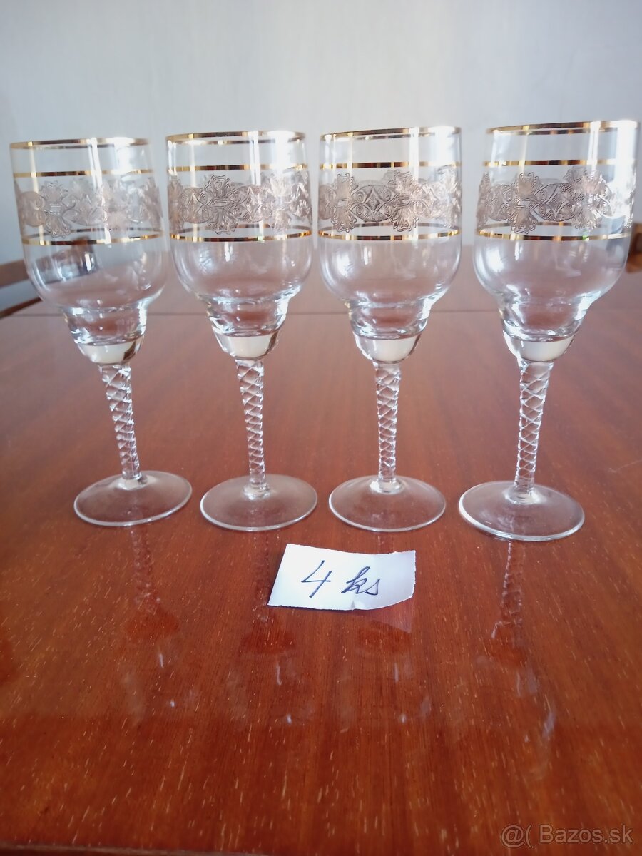 Poháre sklenené