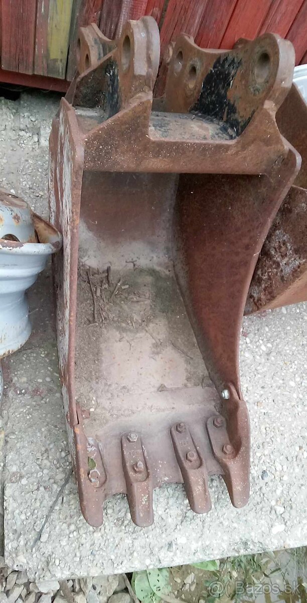 Lyžica na traktorbáger Newholland B115