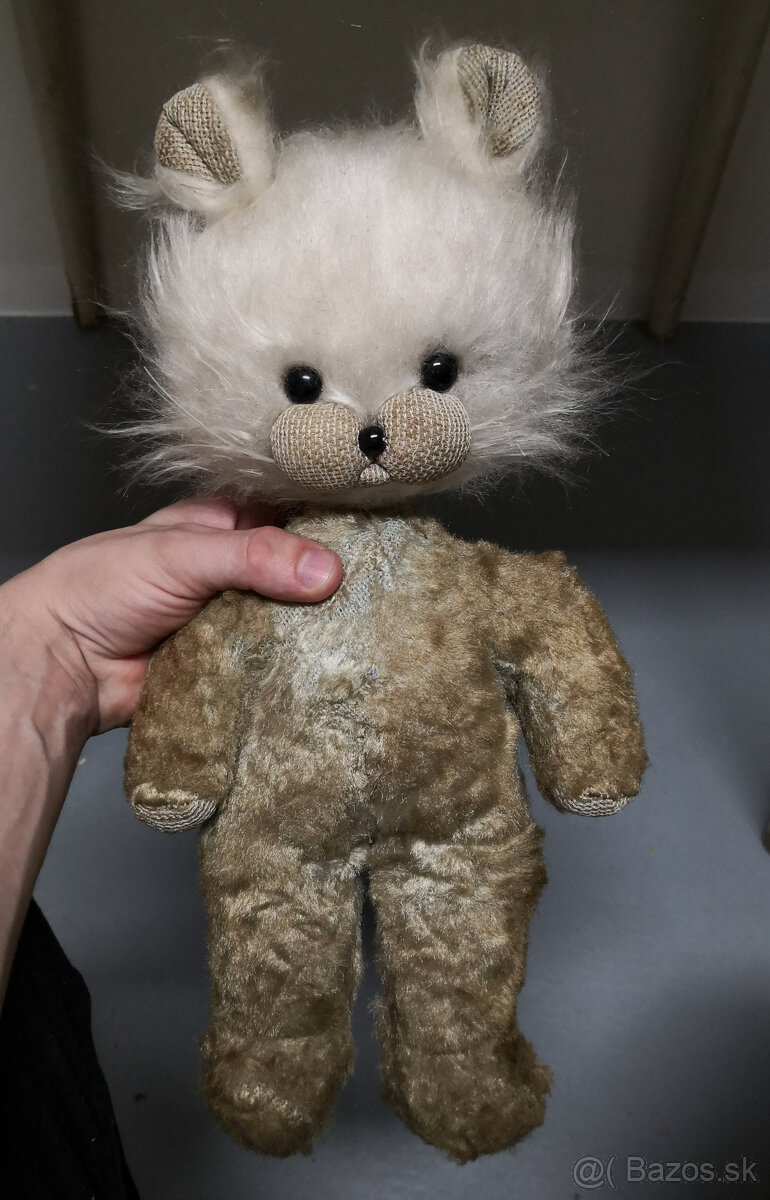 Starožitný plyšový macko