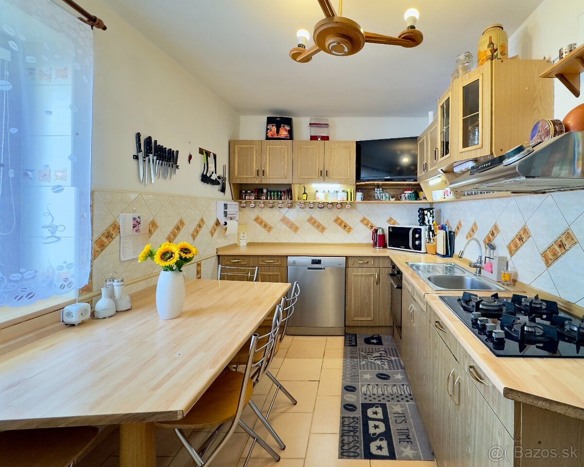 2- izbový byt s rozlohou 66m2 , Sabinov