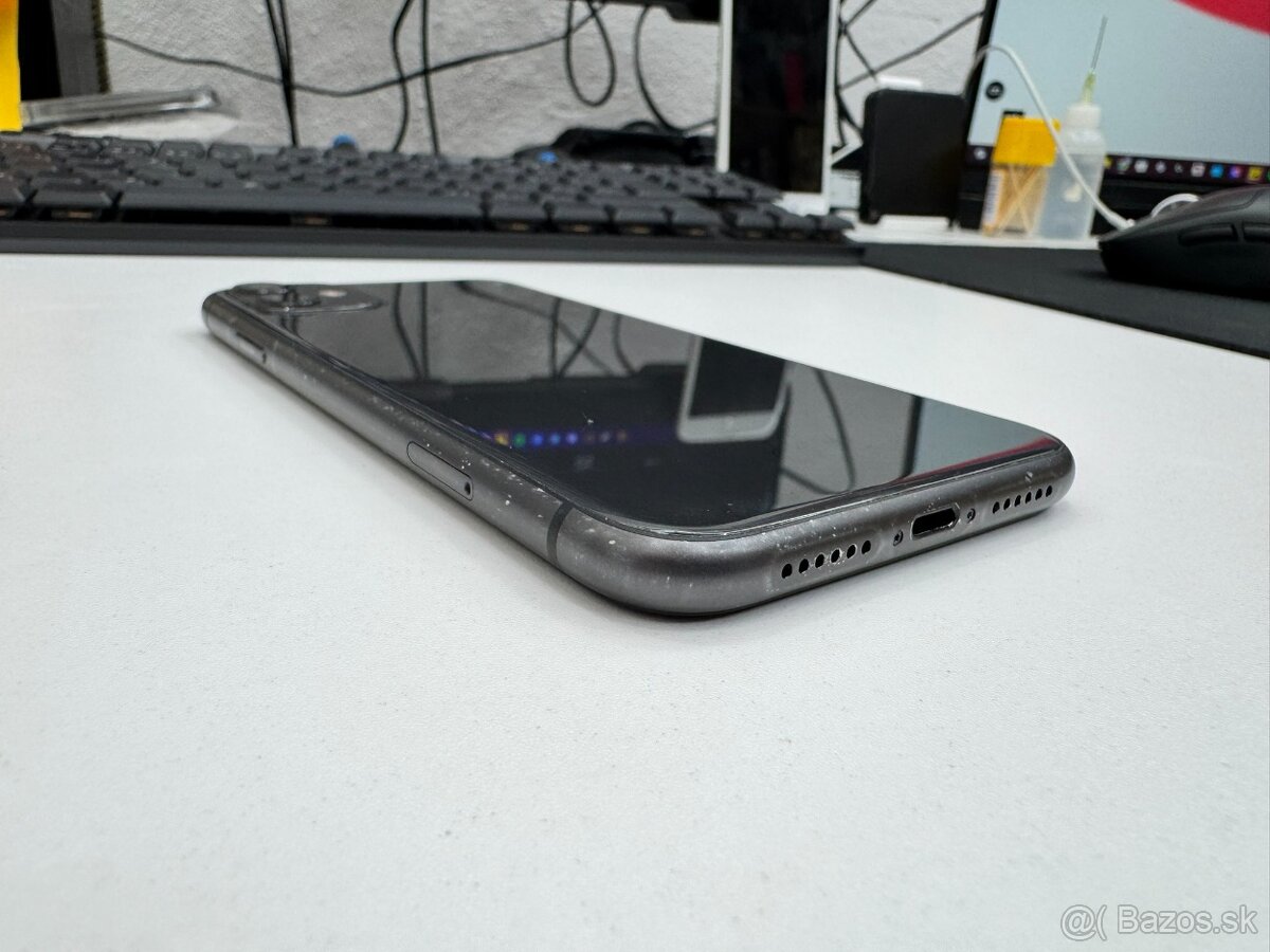 Apple iPhone 11 64gb Black (rezervované)