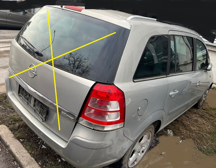 Opel Zafira B 2008 predám DVERE, NARAZNÍK, KAPOTA, MOTOR 2.2