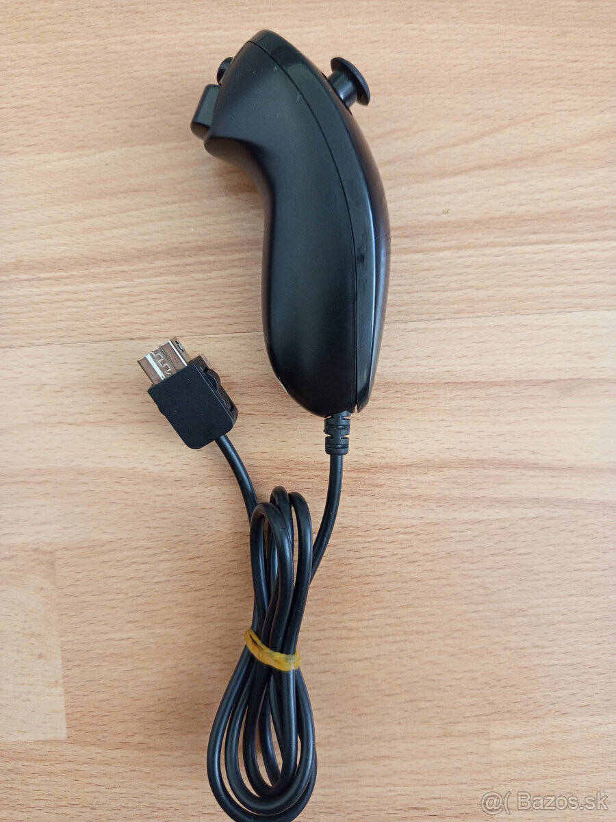 Nintendo Wii Nunchuck čierny iba za 5€