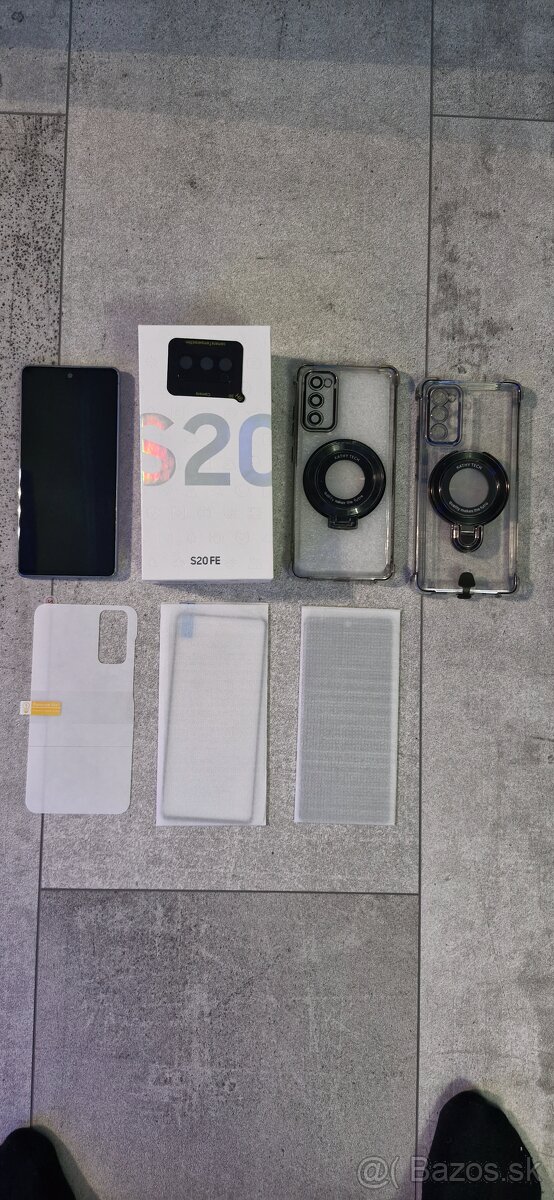 Samsung S20 FE.