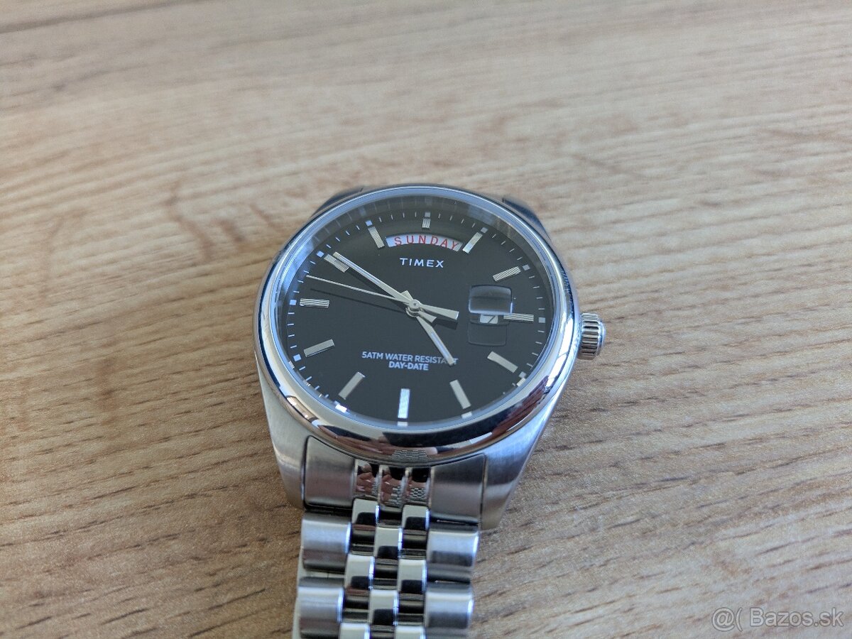 Timex Legacy Day and Date 41mm