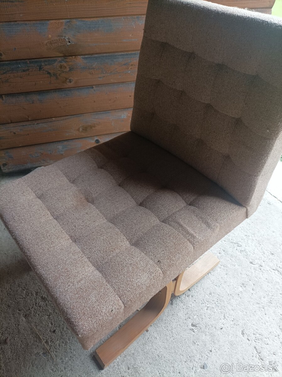 Zachovalé kreslá,viac kusov