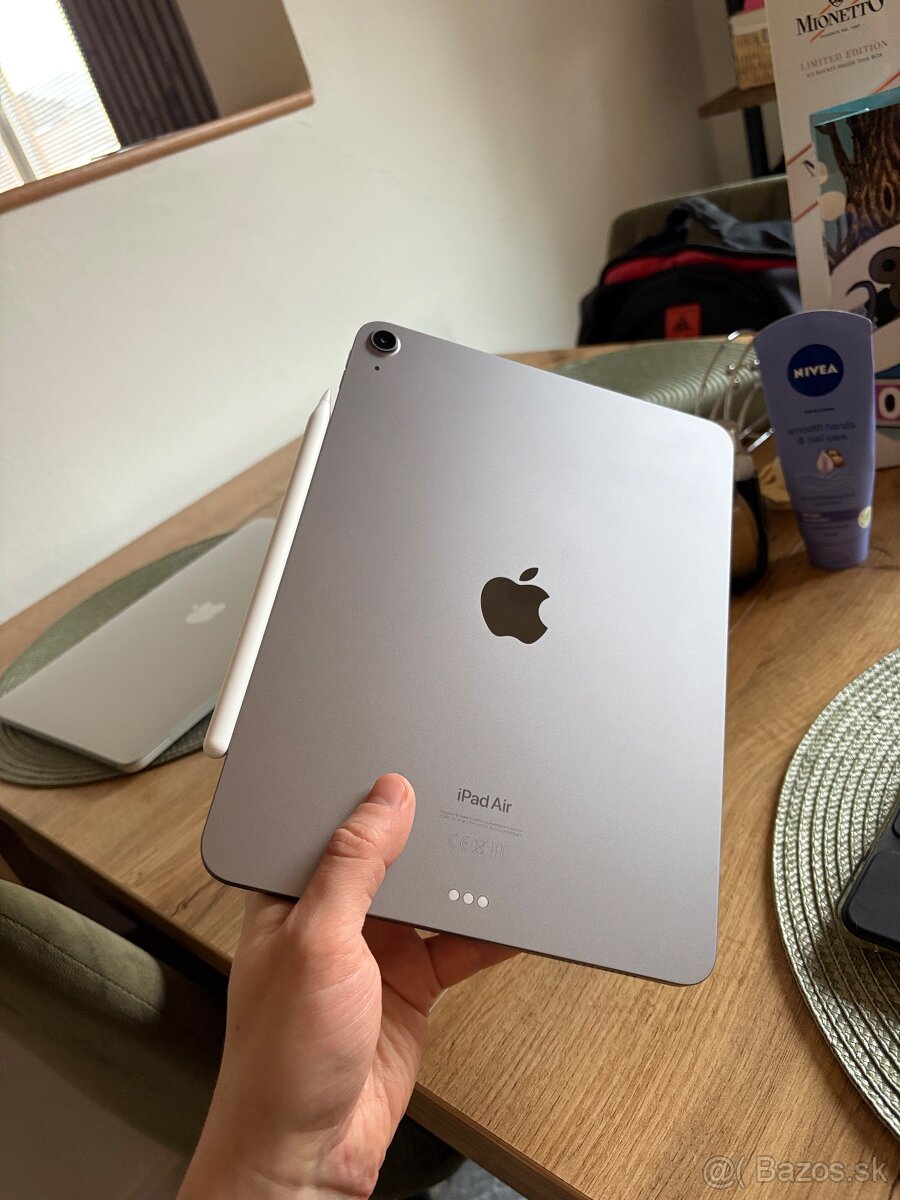 iPad Air M2, Apple Pencil Pro + Smart Folio