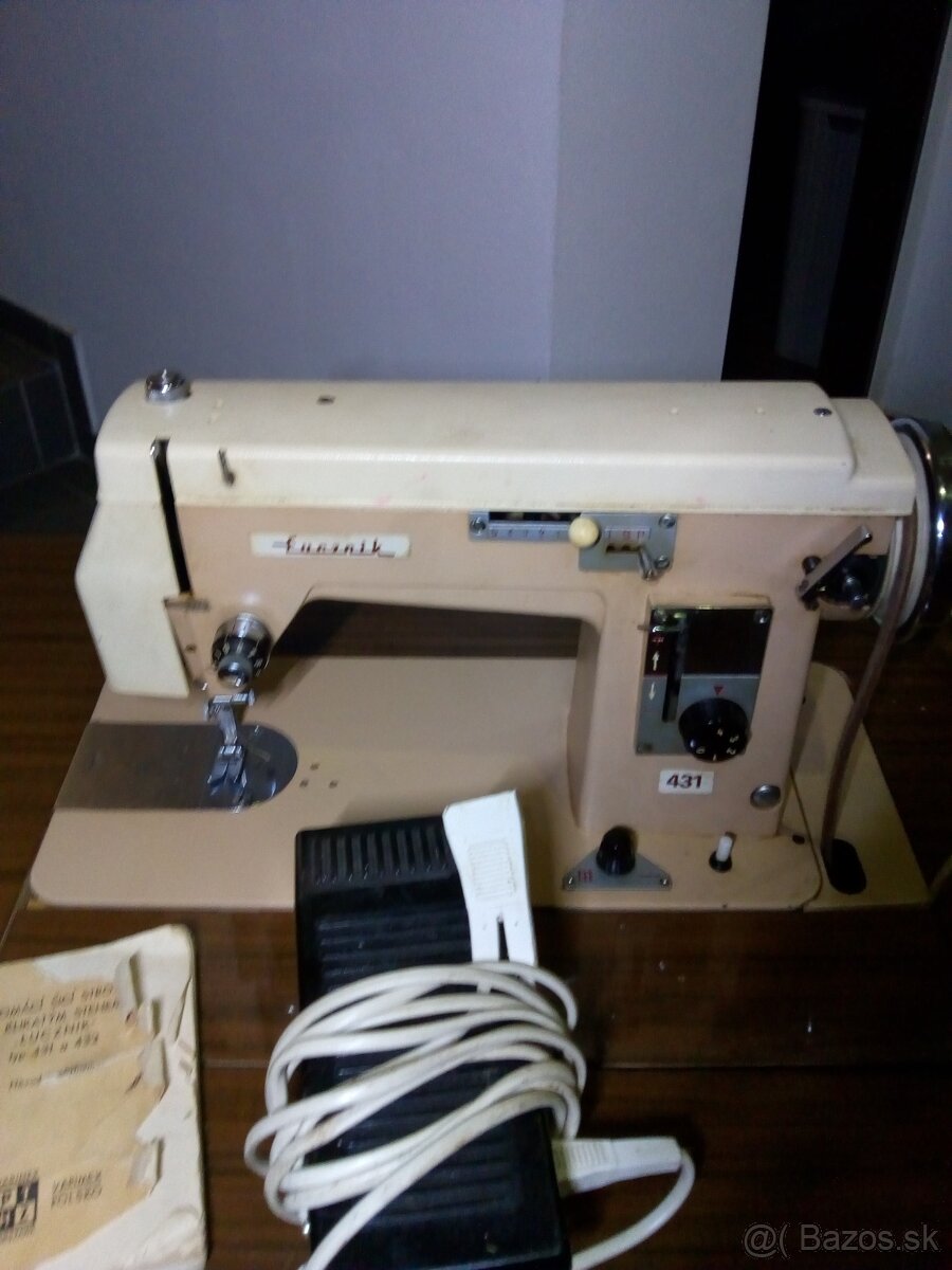 LUCZNIK poľský starožitný šijací stroj