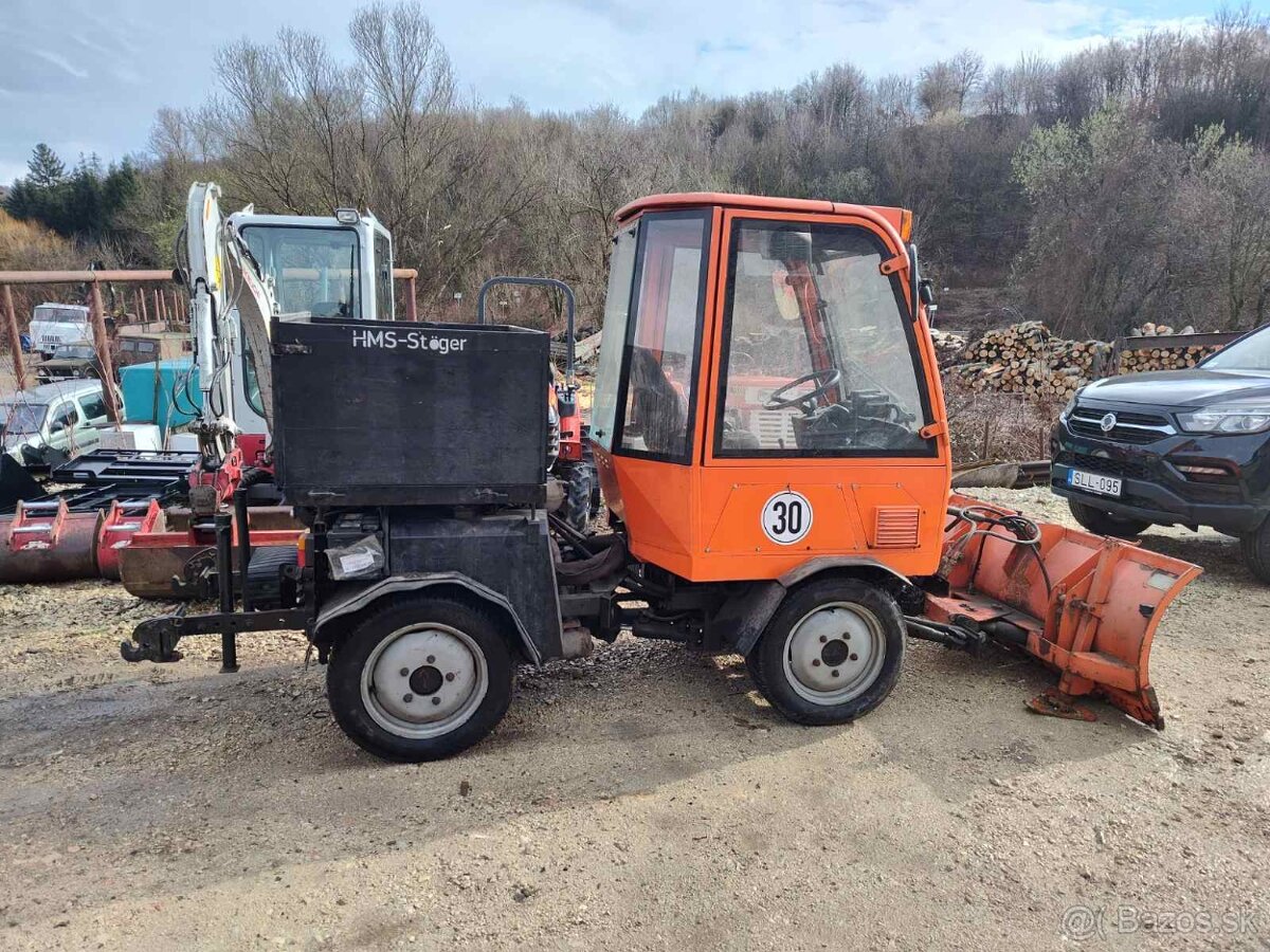 Kommunálny stroj HOLDER C 230