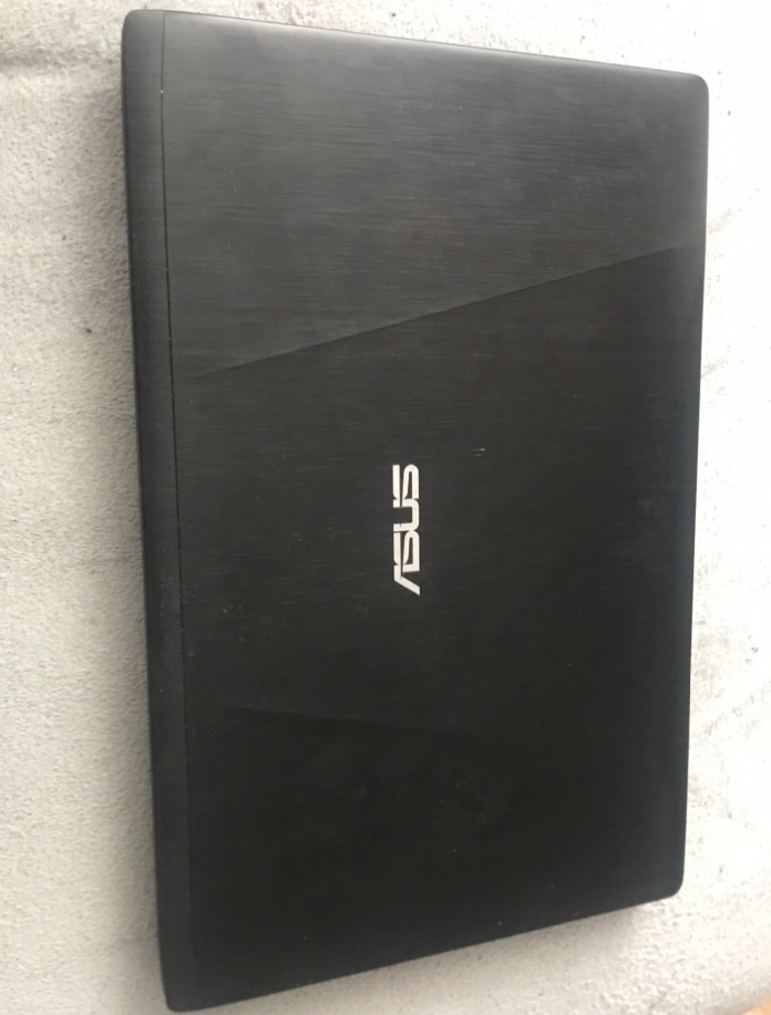 Predám Herny Notebook ASUS FX553V ČÍTAŤ POPIS