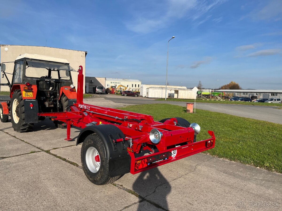 Traktorový nosič kontejnerů Portýr 7.5