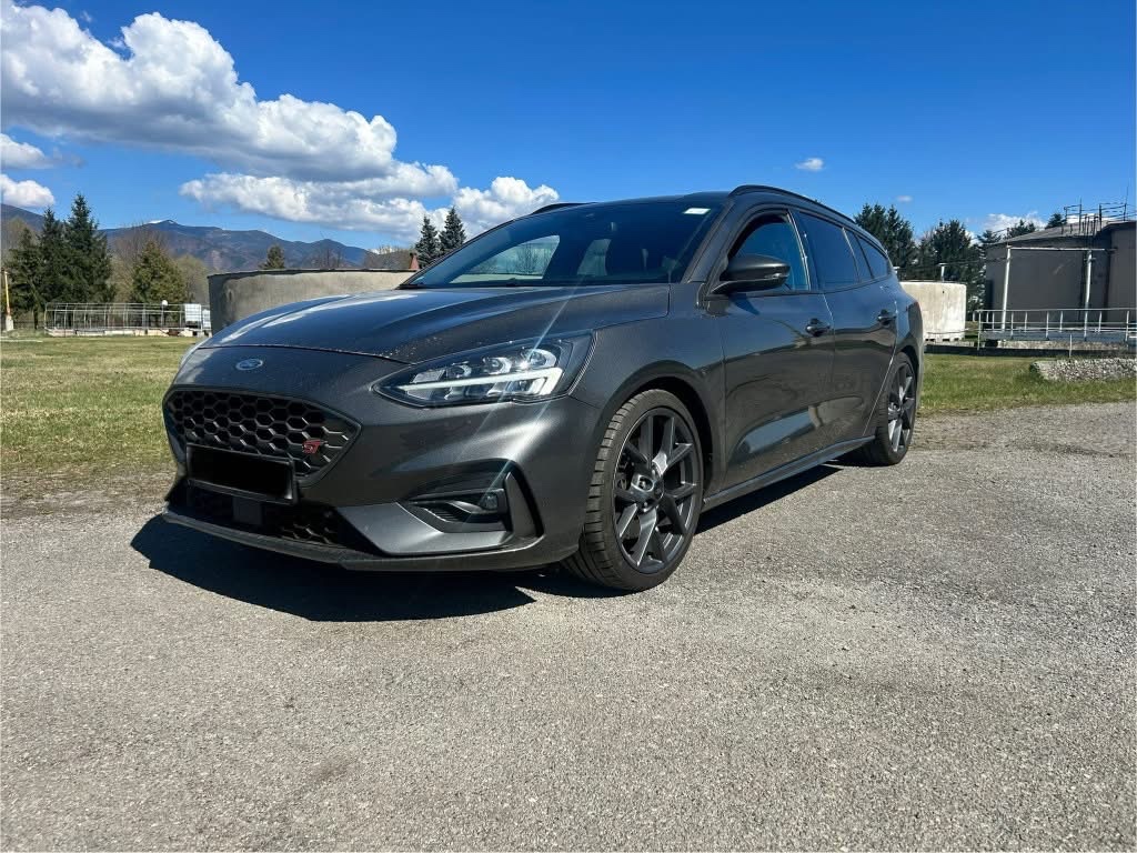 Ford FOCUS ST LINE 206kW TOP