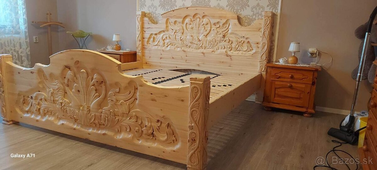 Drevená posteľ 180×200 cm vrátane roštov