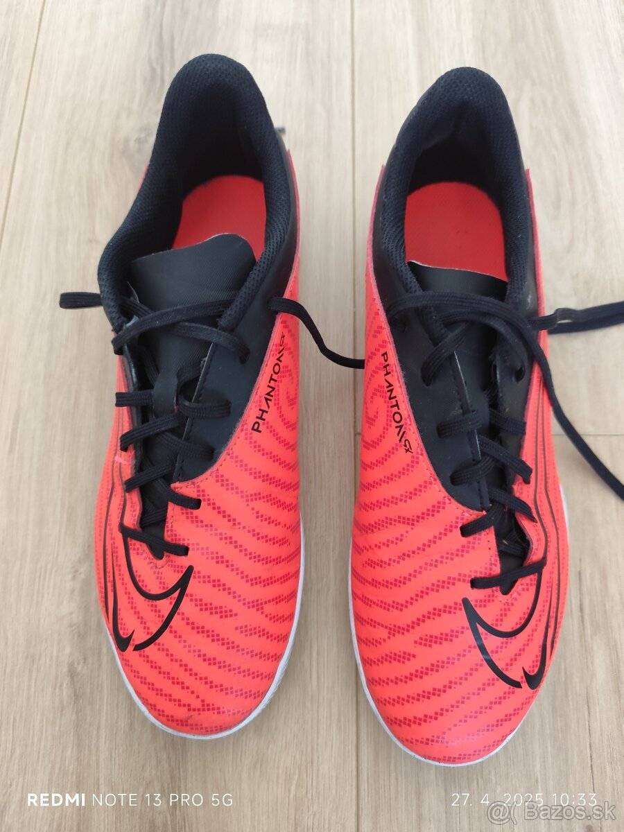 Halovky nike phantom 42