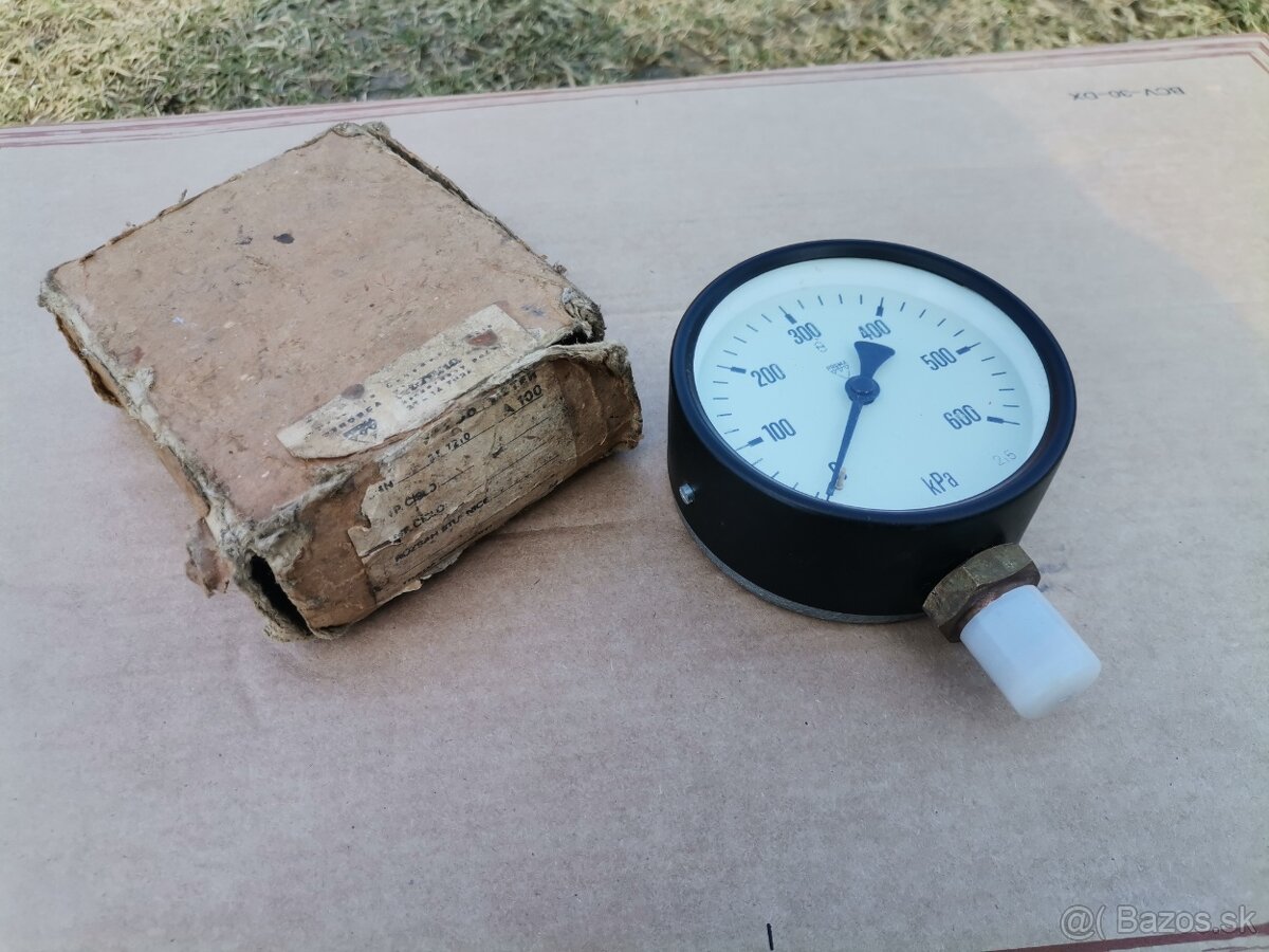 Manometer nový