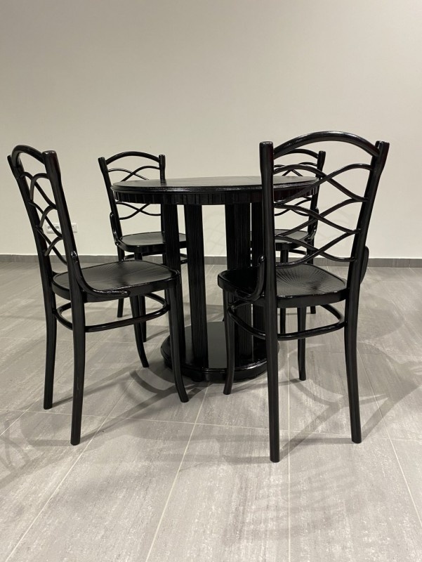 Stôl architekt Otto Prutscher výrobca Thonet