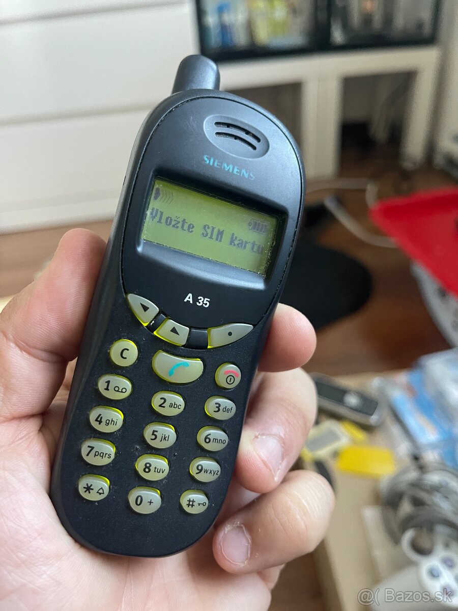 Siemens A35 + Siemens MT50 ako darček.