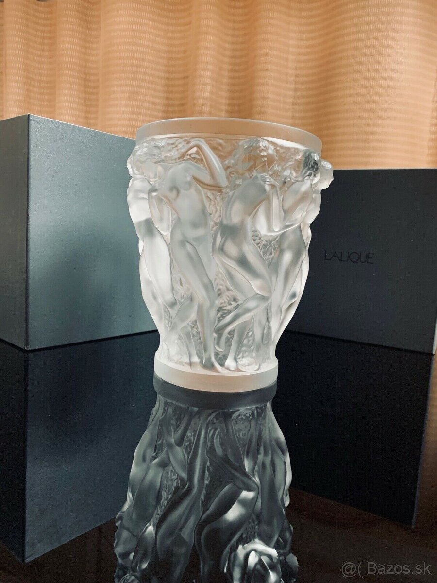 Váza Lalique Bacchantes (číry krištáľ)