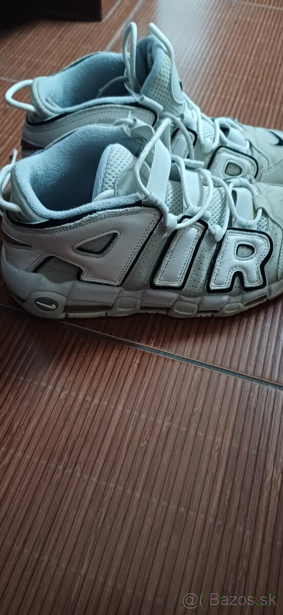 Botasky niké air more uptem
