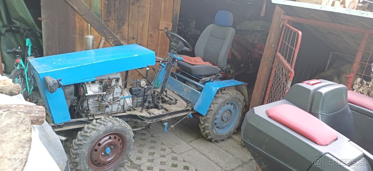 Malotraktor skoda1203