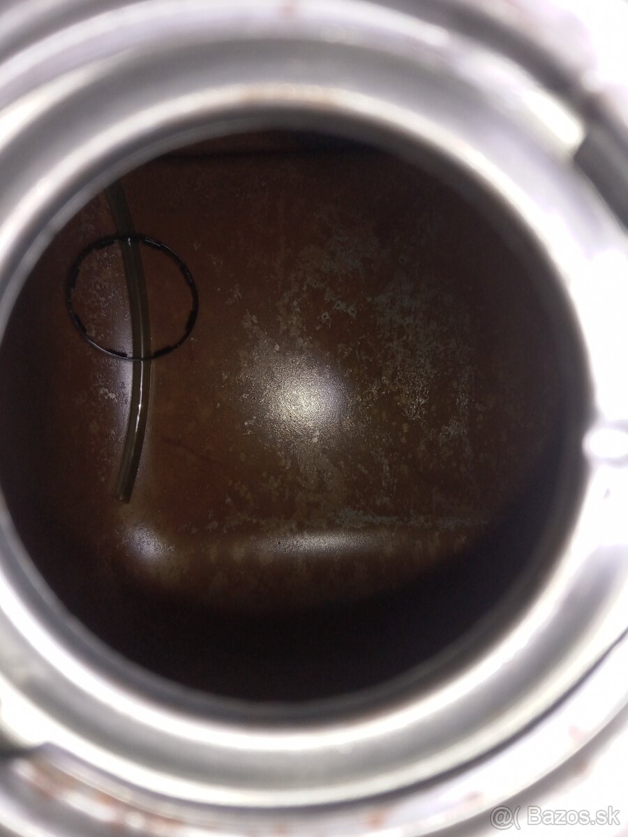 Predám nádrž z trabanta z palivomerom