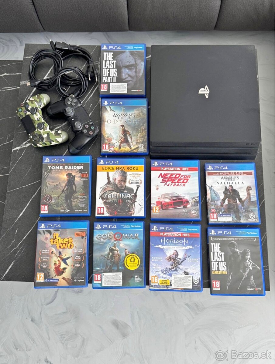Predám PS 4 PRO 1TB + 2 ovládače + hry