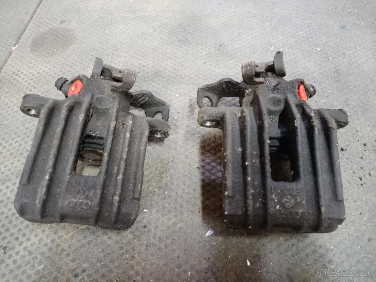 Zadné brzdové strmene golf 4, octavia 1, audi A3,Leon 1