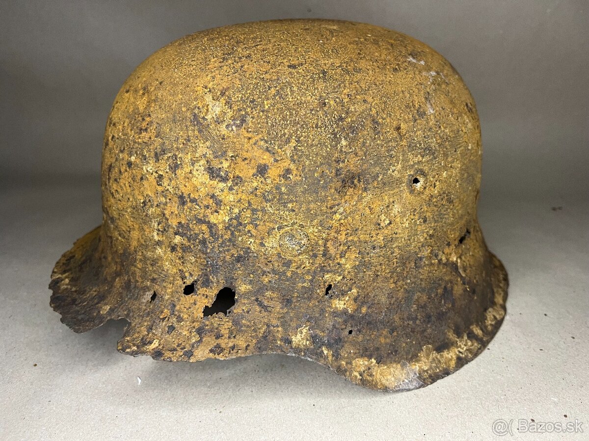 Nemecká prilba M42 68