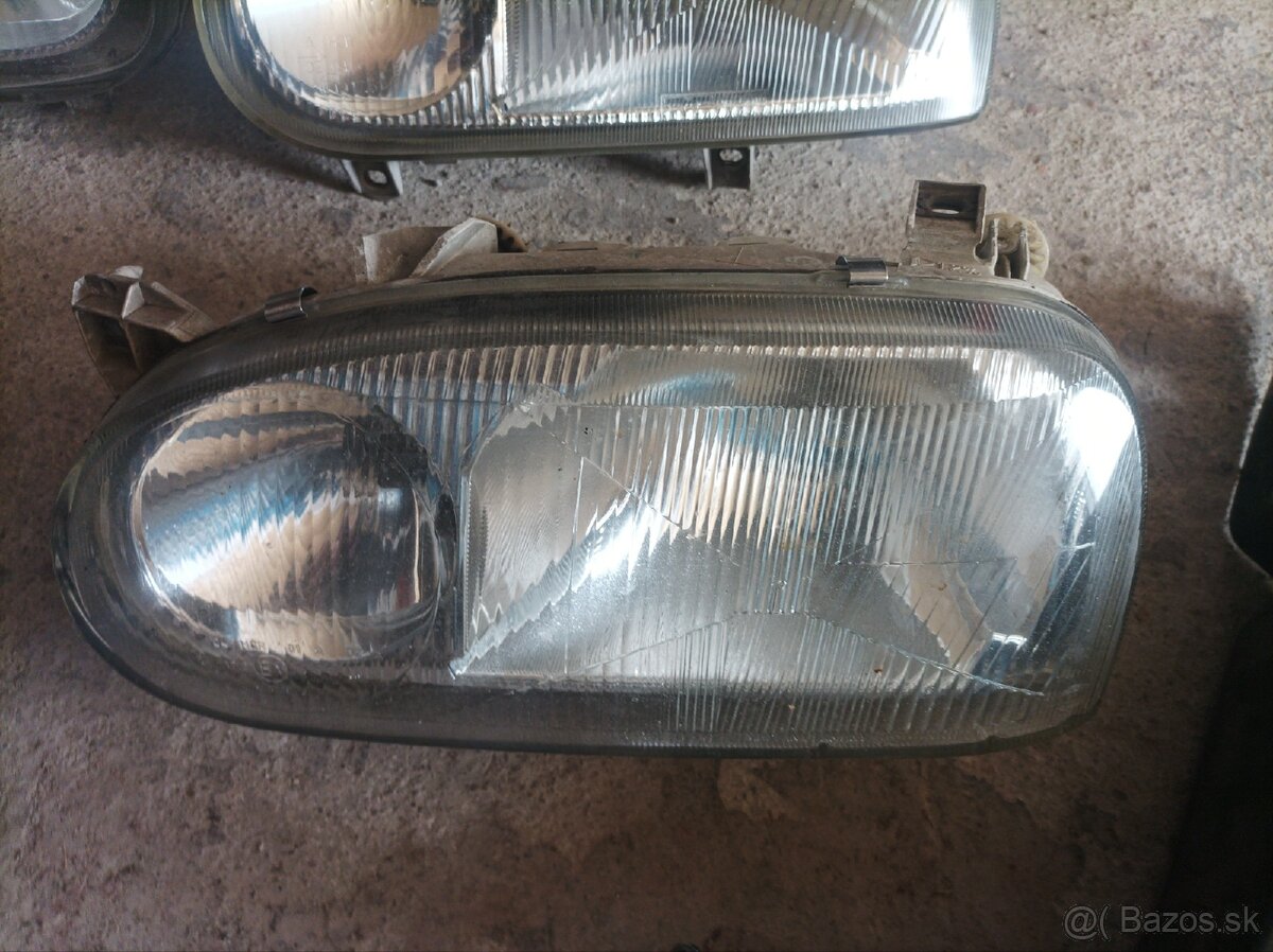 Predám predné svetlá Golf mk3
