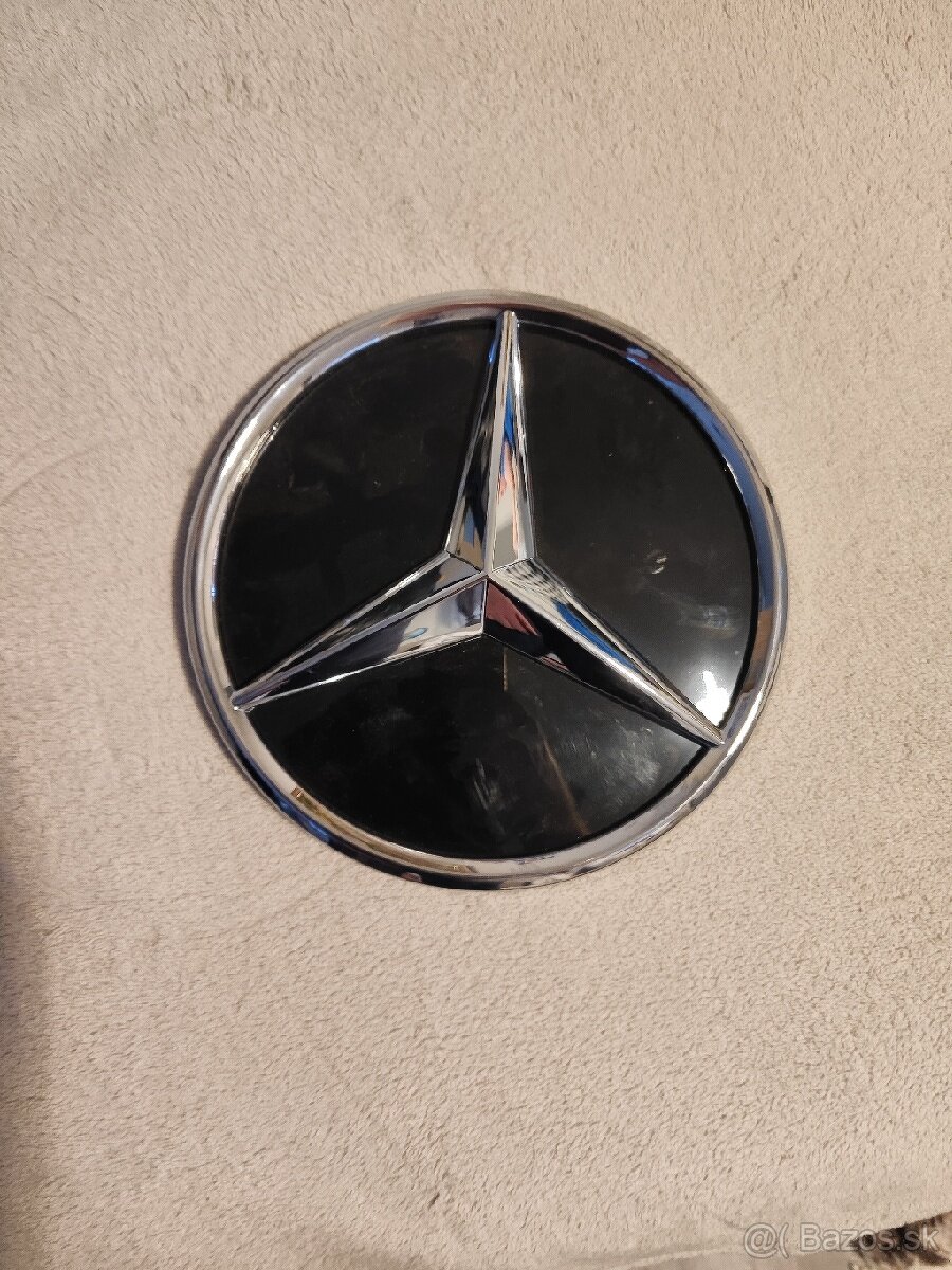 Predný znak Mercedes Benz GLE