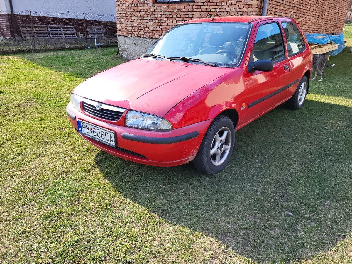 Predám mazda 121