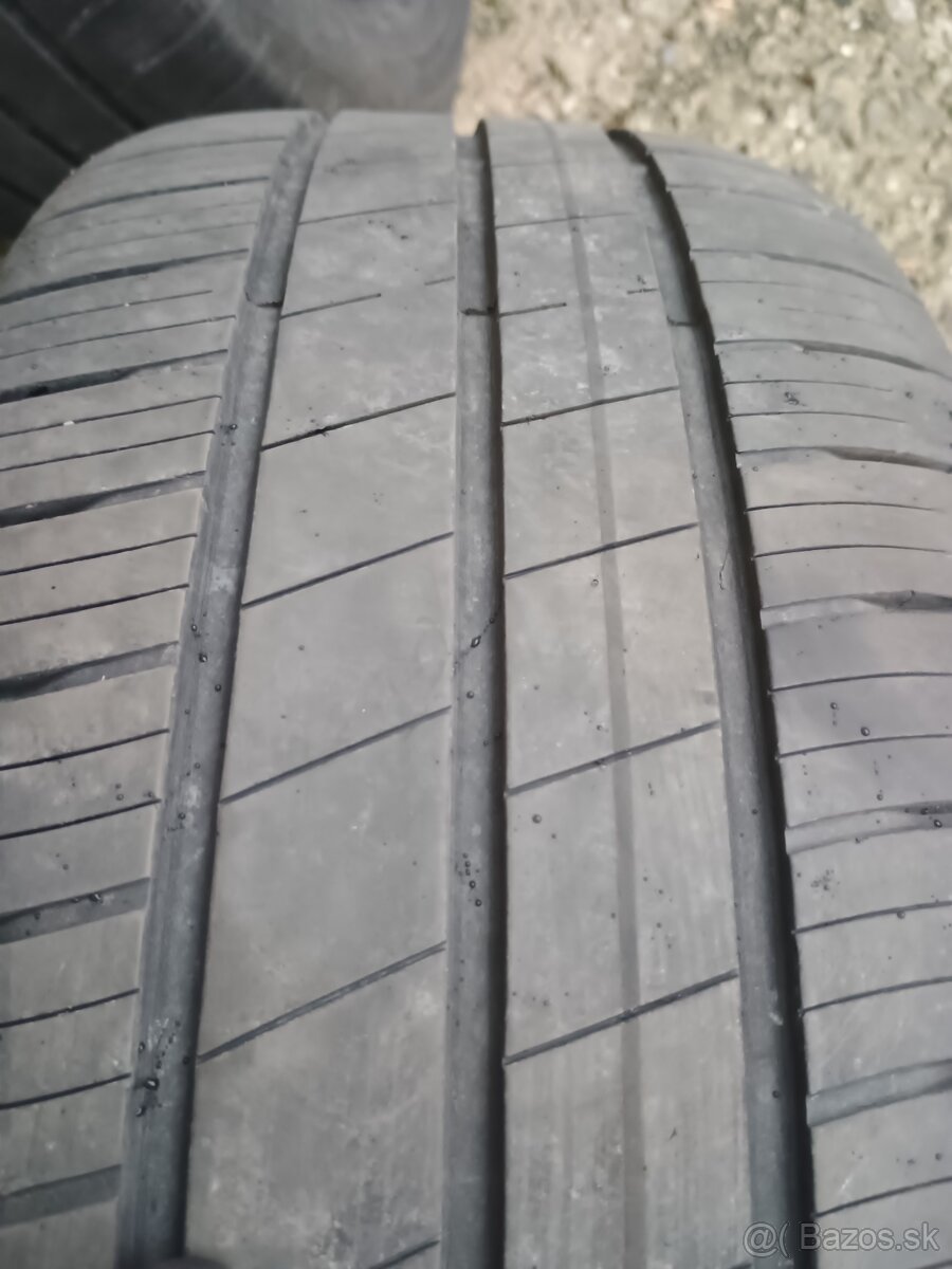 Predám pneumatiky Goodyear 205/55r16